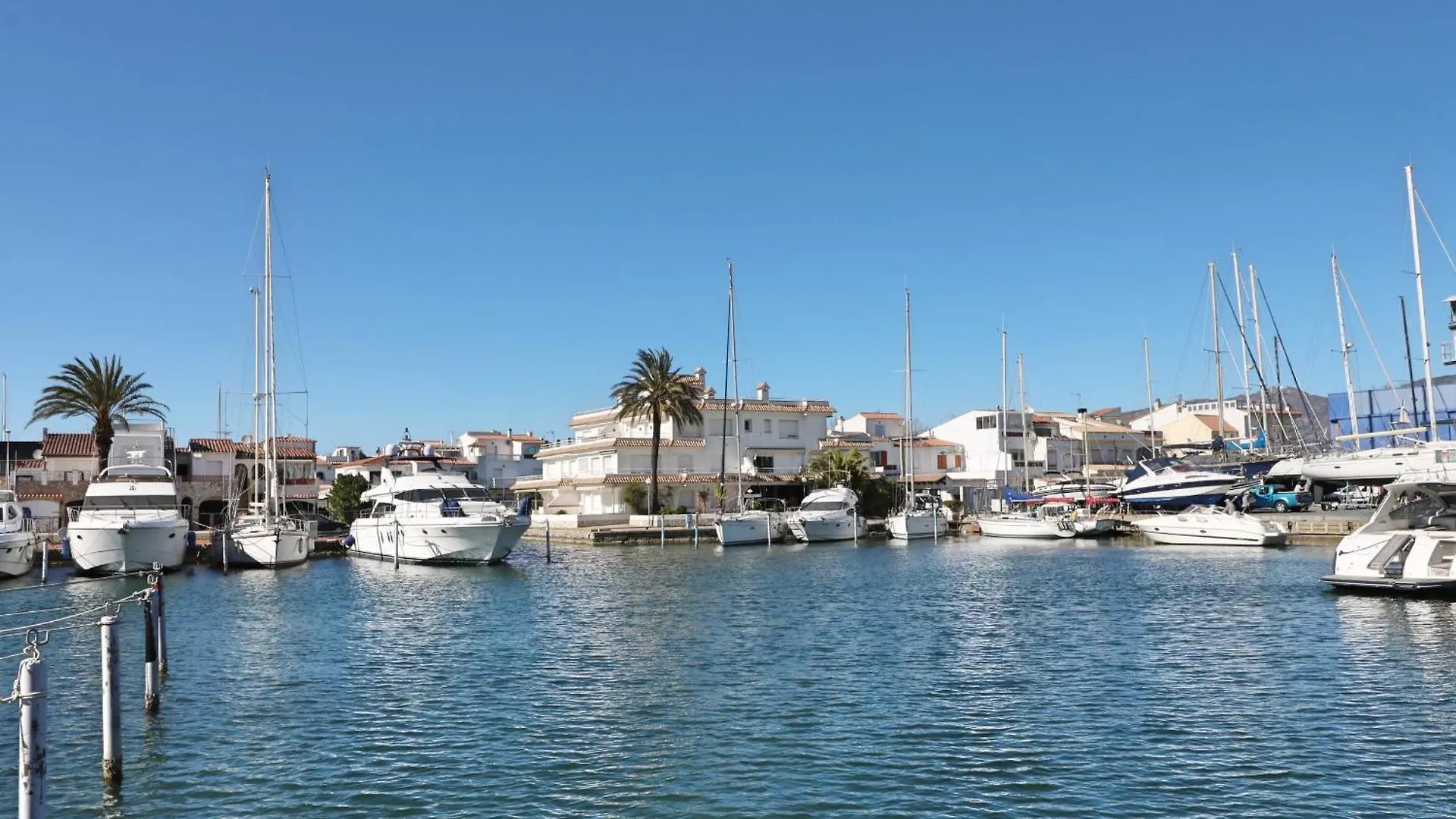 Porto Fino - Apartamento Vista Al Canal Y Reformad Empuriabrava Spain